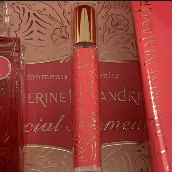 NIB: Catherine Malandrino 3-Piece Special Moments Eua De Parfum Gift Set - Picture 5 of 10